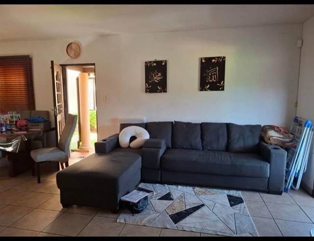 3 BEDROOM APARTMENT FOR SALE IN NEW GERMANY